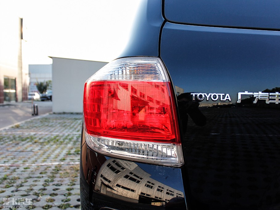 2012��h�m�_ 2.7L ������������