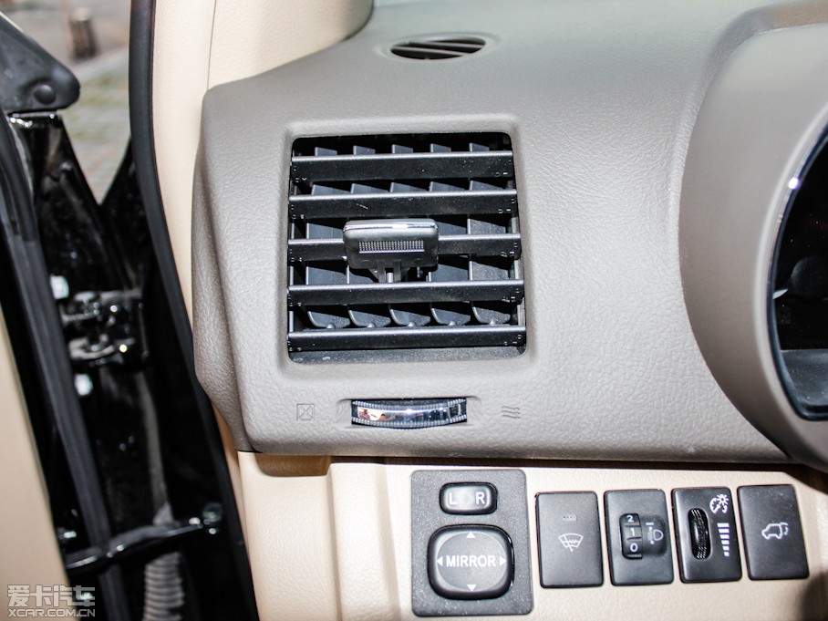 2012��h�m�_ 2.7L ������������