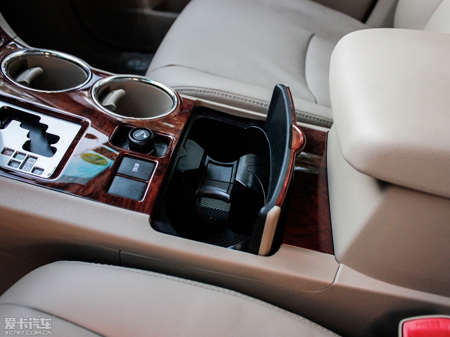 2012��h�m�_ 2.7L ������������