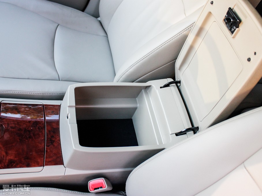 2012��h�m�_ 2.7L ������������