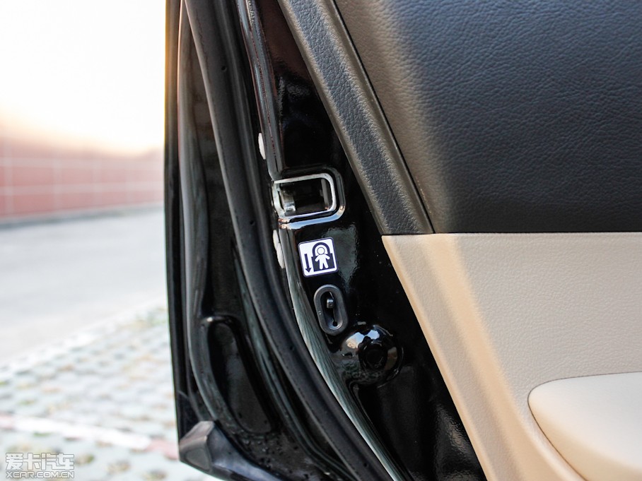 2012��h�m�_ 2.7L ������������