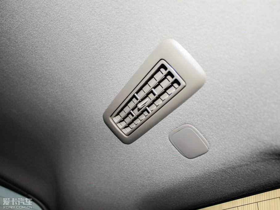 2012��h�m�_ 2.7L ������������