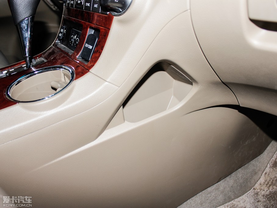 2012��h�m�_ 2.7L ������������