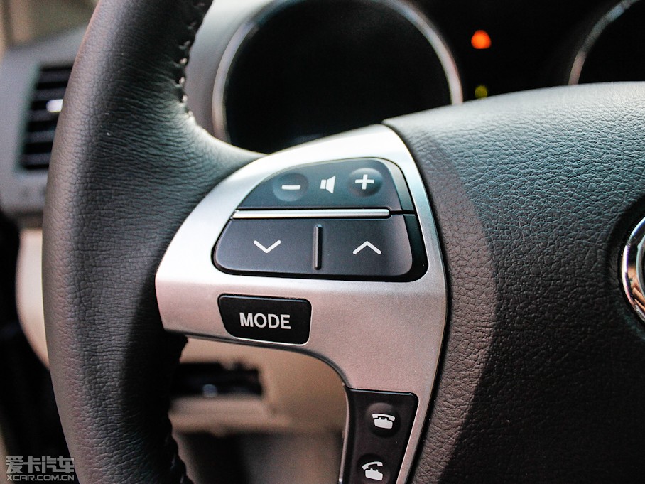 2012��h�m�_ 2.7L ������������