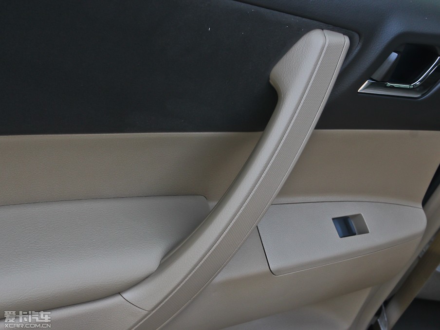 2012��h�m�_ 2.7L ��������\�Ӱ�