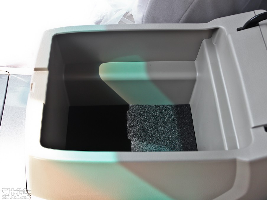 2012��h�m�_ 2.7L ��������\�Ӱ�