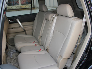 2012款2.7L 七座两驱豪华导航版 后排座椅