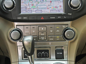 2012款2.7L 七座两驱豪华导航版 空调调节