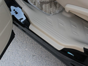 2012款2.7L 七座两驱豪华导航版 空间座椅