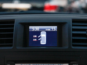 2012款3.5L 七座四驱豪华版 中控区