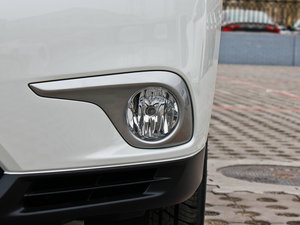 2012款2.7L 五座两驱精英版 前雾灯