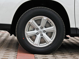 2012款2.7L 五座两驱精英版 轮圈