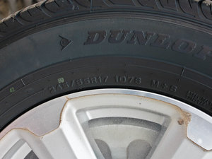 2012款2.7L 五座两驱精英版 轮胎尺寸