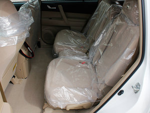 2012款2.7L 五座两驱精英版 后排座椅