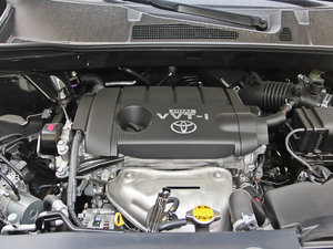 2012款2.7L 五座两驱运动版 发动机