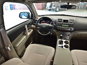 2012款2.7L 七座两驱精英版 中控区