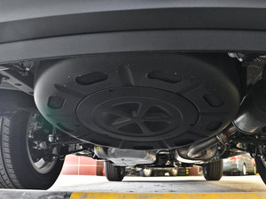 2012款2.7L 七座两驱精英版 备胎