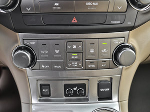 2012款2.7L 七座两驱豪华版 空调调节