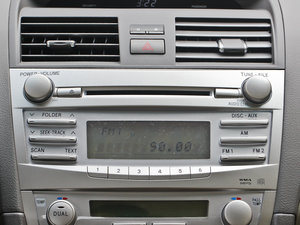 2013款200E 经典精英版 音响调节