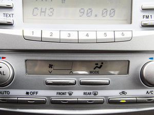 2013款200G 经典豪华版 中控区