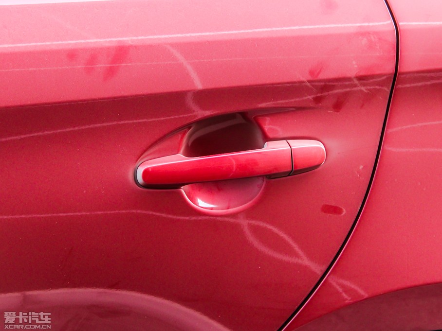 2014��YARiS L ���� 1.5GS �Ԅ��J�Ӱ�