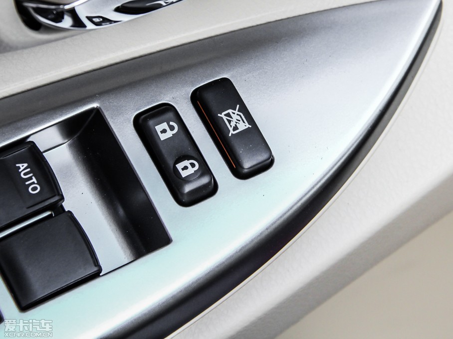 2014YARiS L  1.5GS ԄJӰ