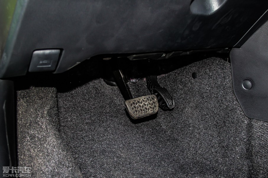 2014YARiS L  1.5G ԄńӰ