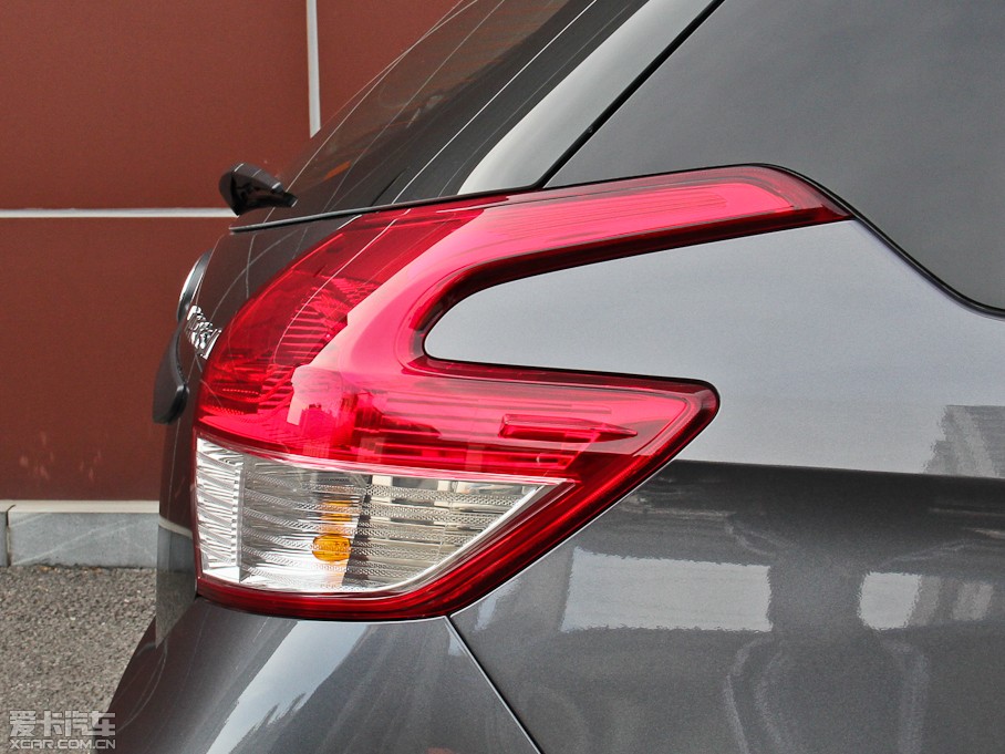 2014YARiS L  1.3E ԄȄӰ