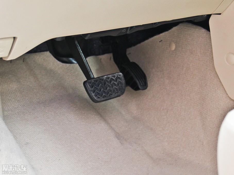 2014YARiS L  1.3E ԄȄӰ