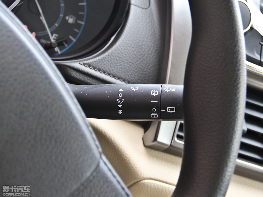 2014YARiS L  1.3E ԄȄӰ