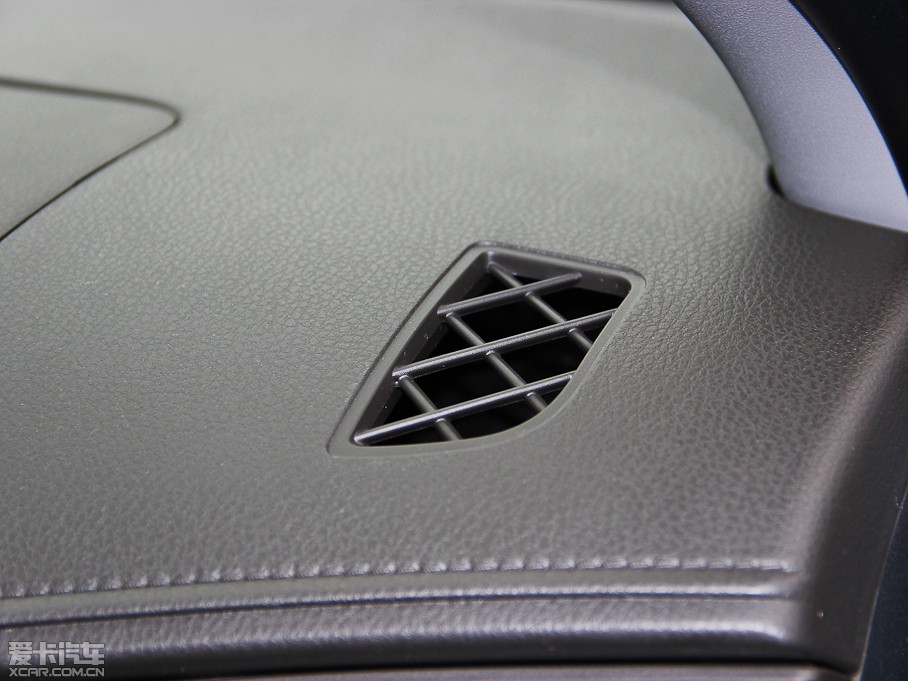 2014YARiS L  1.3E ԄȄӰ