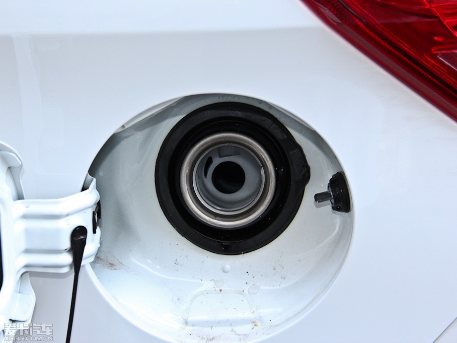 2014��YARiS L ���� 1.3E �ք��ȄӰ�