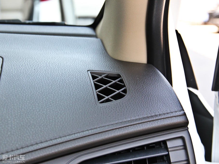 2014YARiS L  1.3E ք(dng)Ȅ(dng)