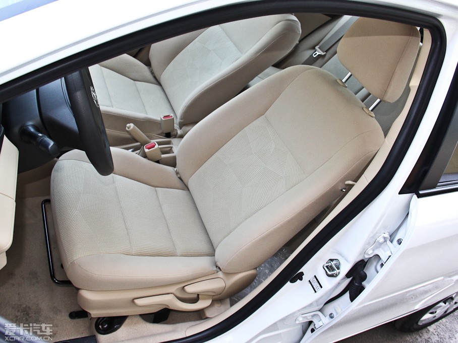 2014YARiS L  1.3E քȄӰ