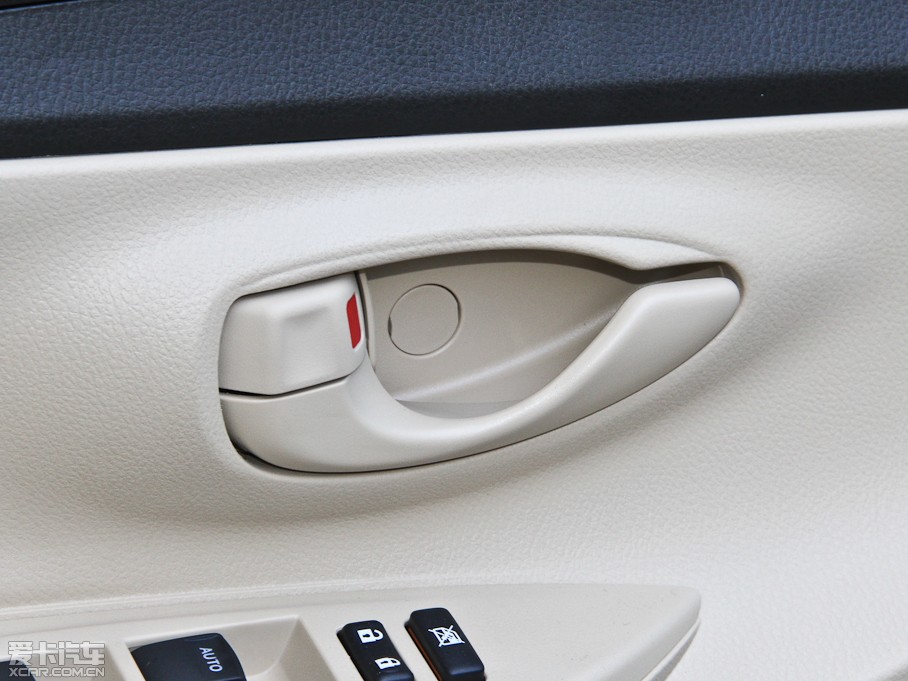 2014YARiS L  1.3E քȄӰ