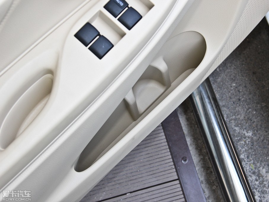 2014YARiS L  1.3E քȄӰ