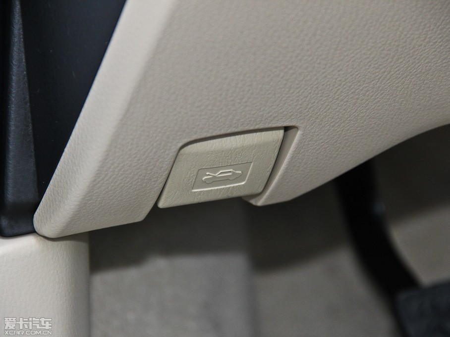 2014YARiS L  1.3E քȄӰ