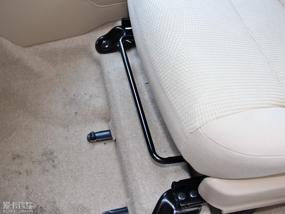 2014YARiS L  1.3E քȄӰ