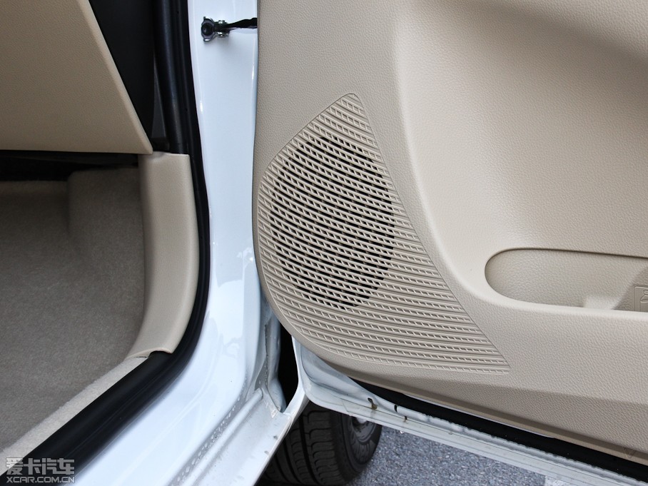 2014YARiS L  1.3E քȄӰ