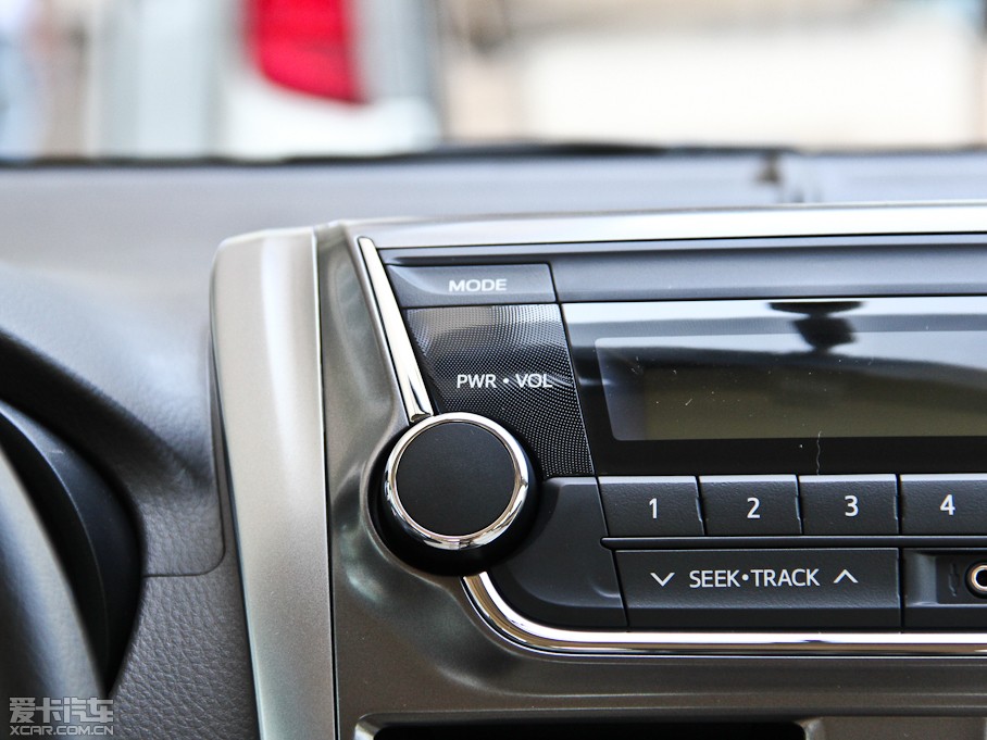 2014YARiS L  1.3E քȄӰ