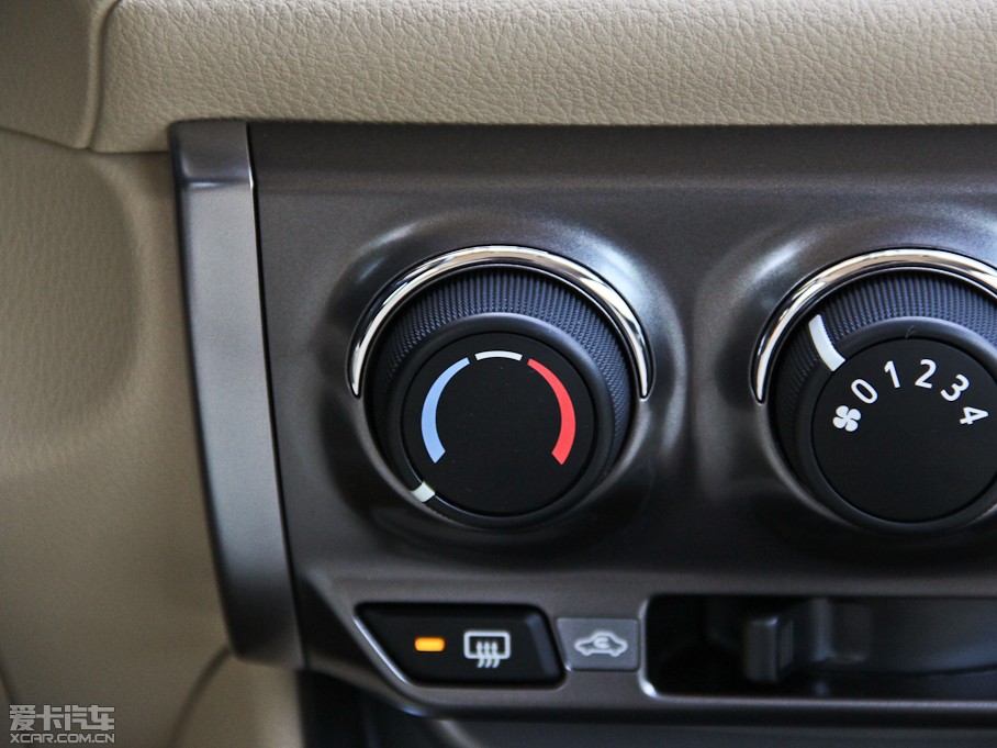 2014YARiS L  1.3E քȄӰ