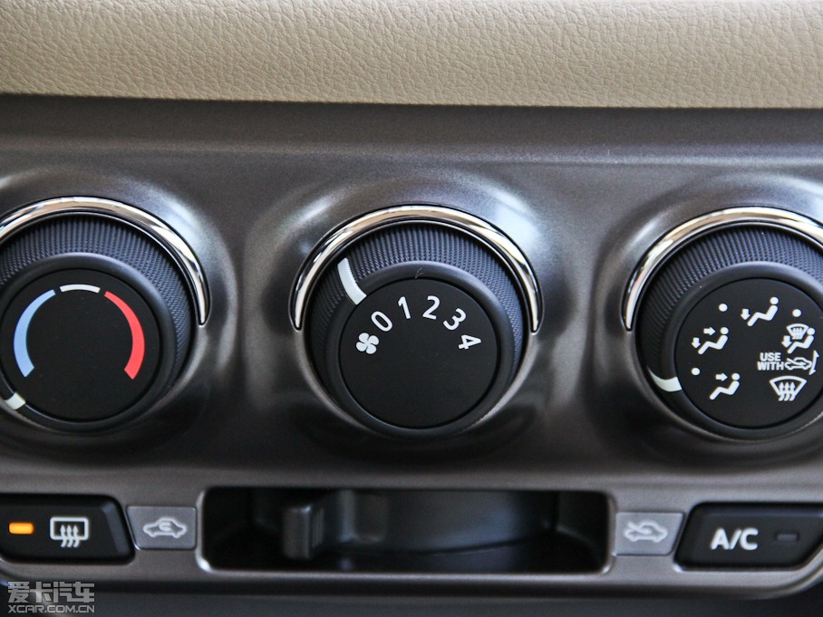 2014YARiS L  1.3E քȄӰ