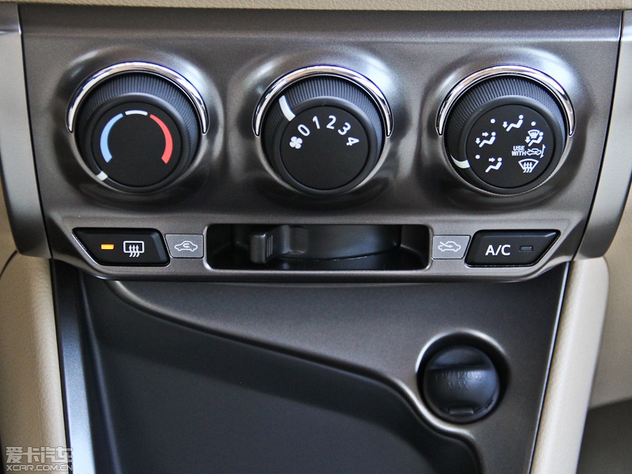 2014YARiS L  1.3E ք(dng)Ȅ(dng)