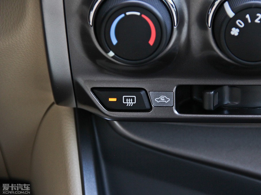 2014YARiS L  1.3E ք(dng)Ȅ(dng)