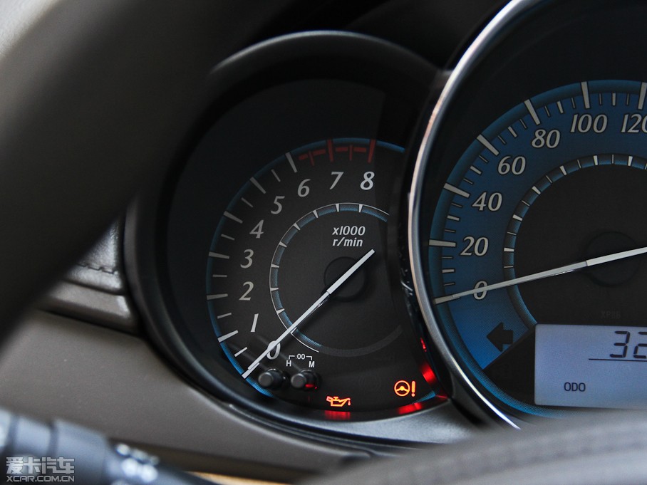 2014YARiS L  1.3E քȄӰ