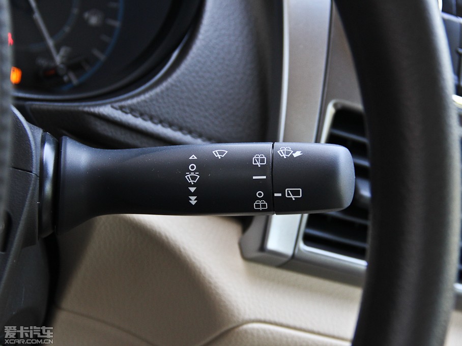 2014YARiS L  1.3E քȄӰ