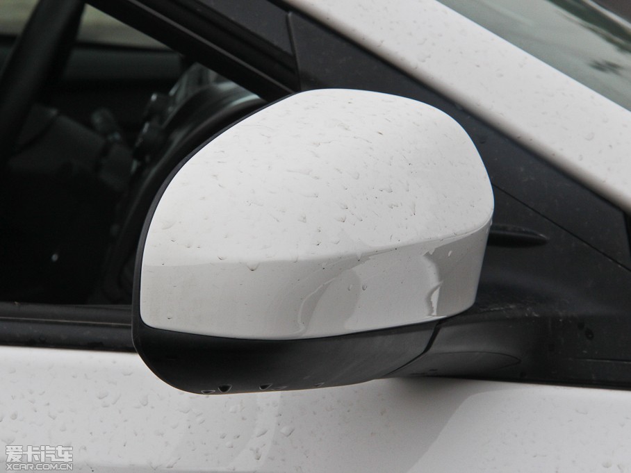 2014YARiS L  1.5G քńӰ