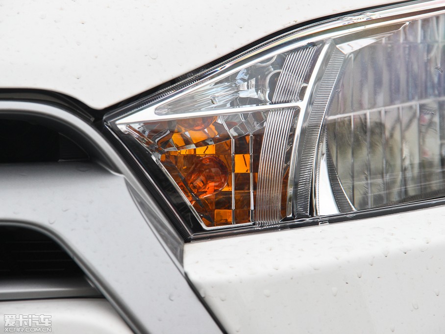 2014YARiS L  1.5G քńӰ