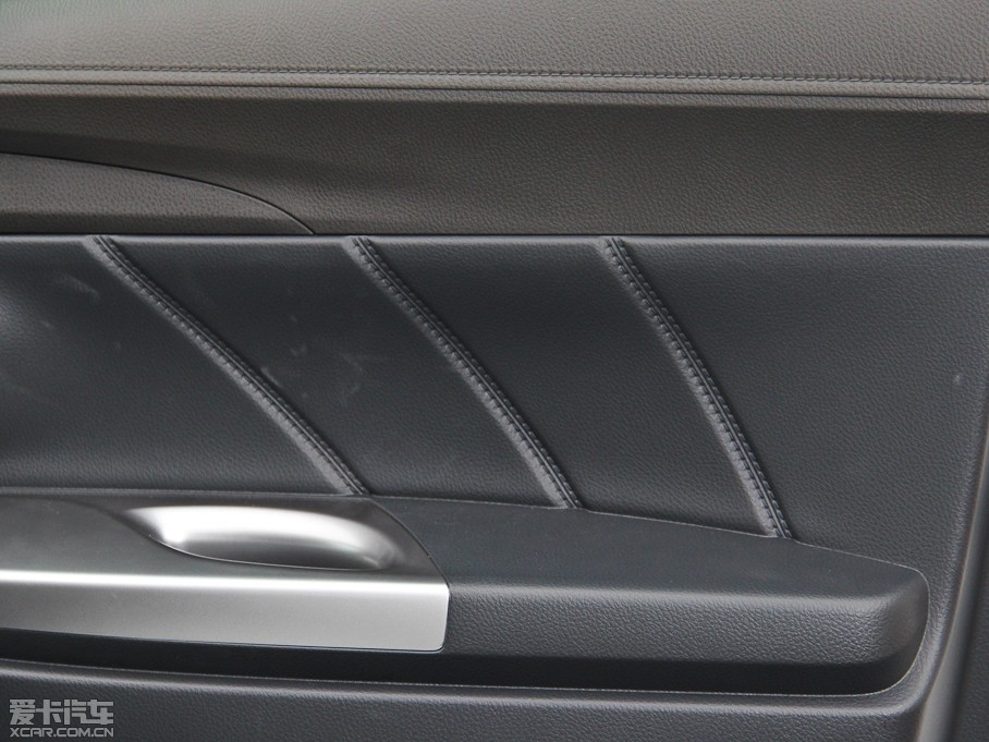 2014��YARiS L ���� 1.5G �ք�(d��ng)�ń�(d��ng)��