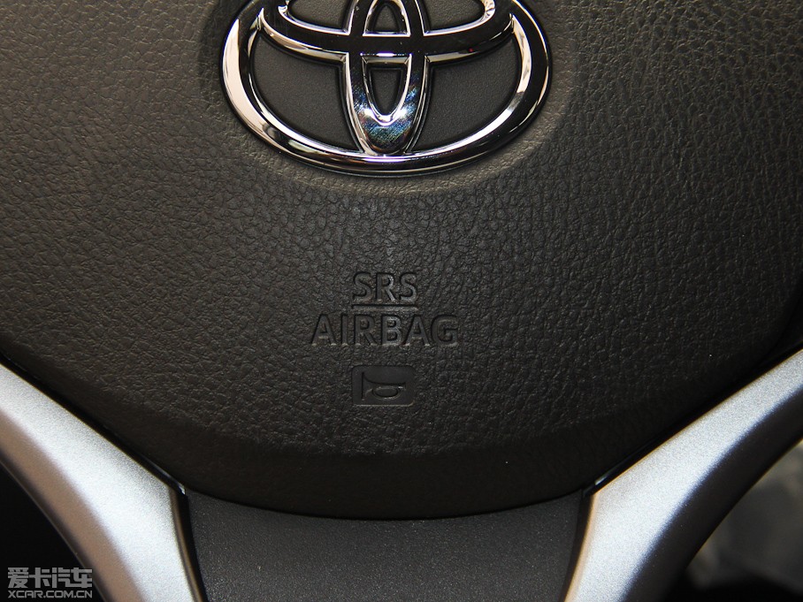 2014��YARiS L ���� 1.5G �ք��ńӰ�
